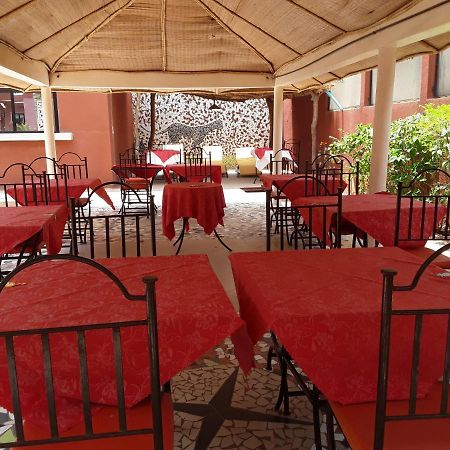 Hotel Grazia Maria M'Bour Buitenkant foto