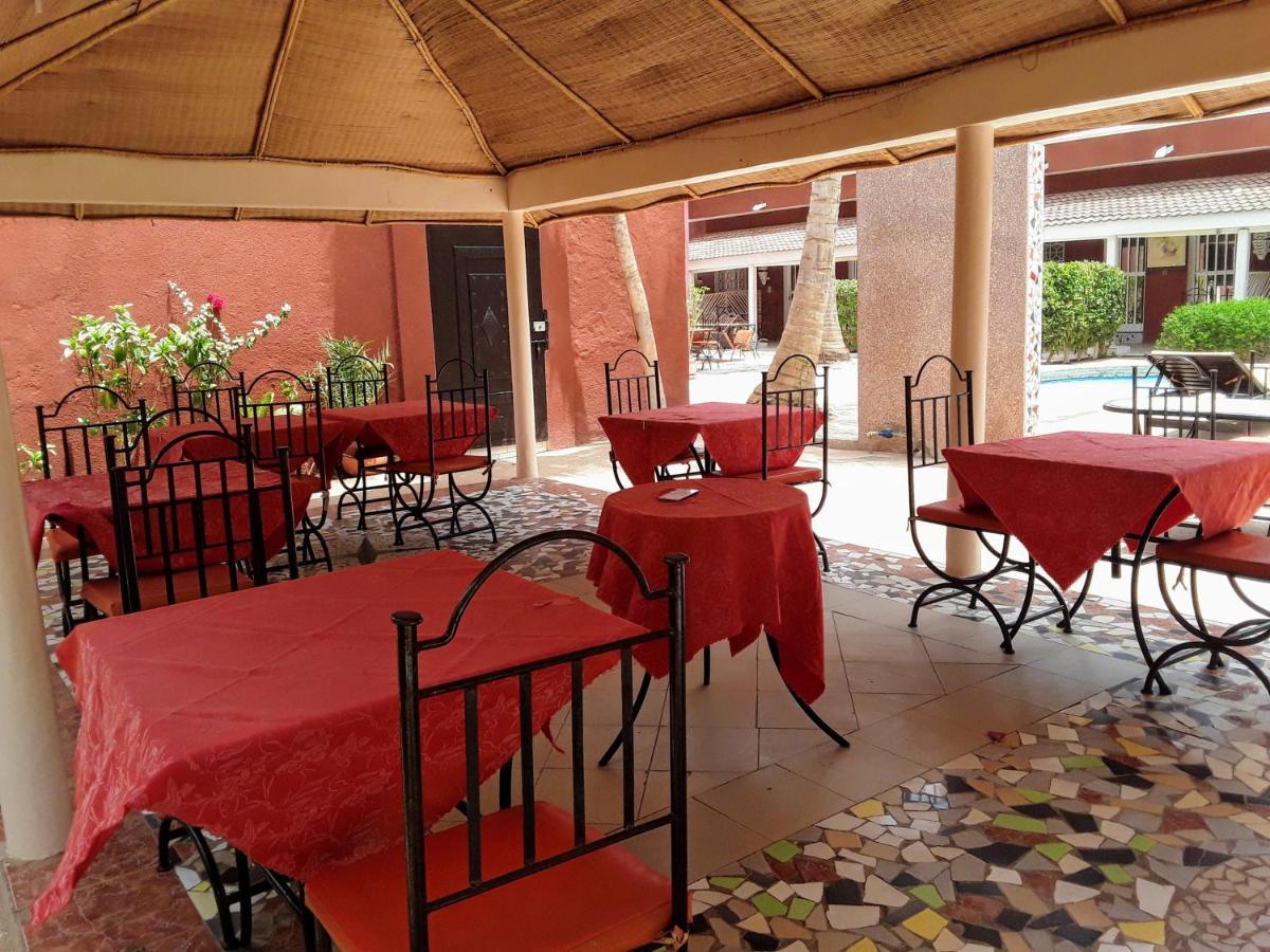 Hotel Grazia Maria M'Bour Buitenkant foto