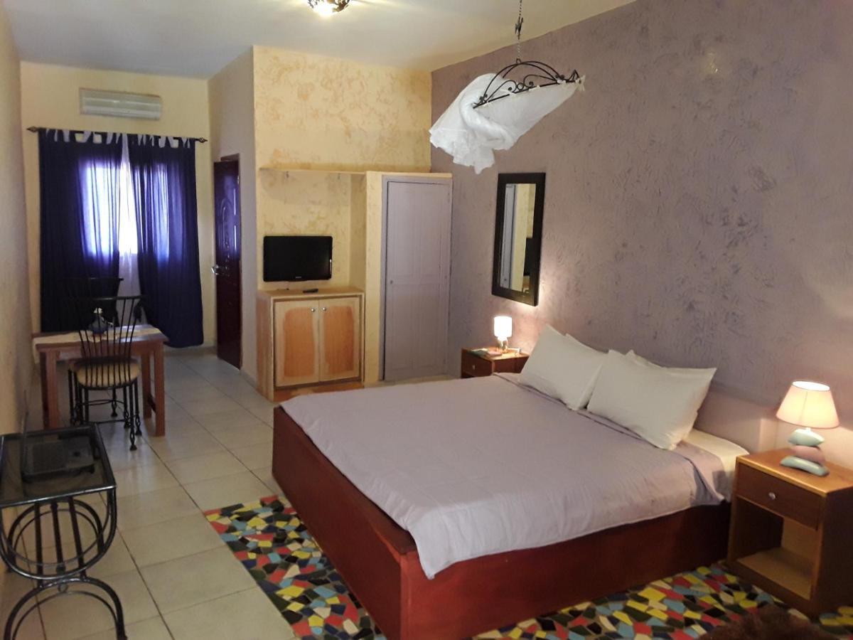 Hotel Grazia Maria M'Bour Buitenkant foto