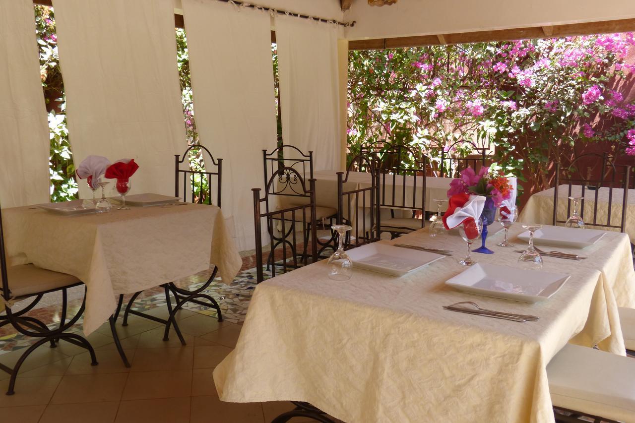 Hotel Grazia Maria M'Bour Buitenkant foto